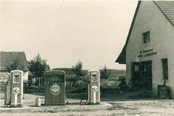 1961: Hans Sauermann Landmaschinenhandel & Reparaturwerkstatt mit Tankstelle